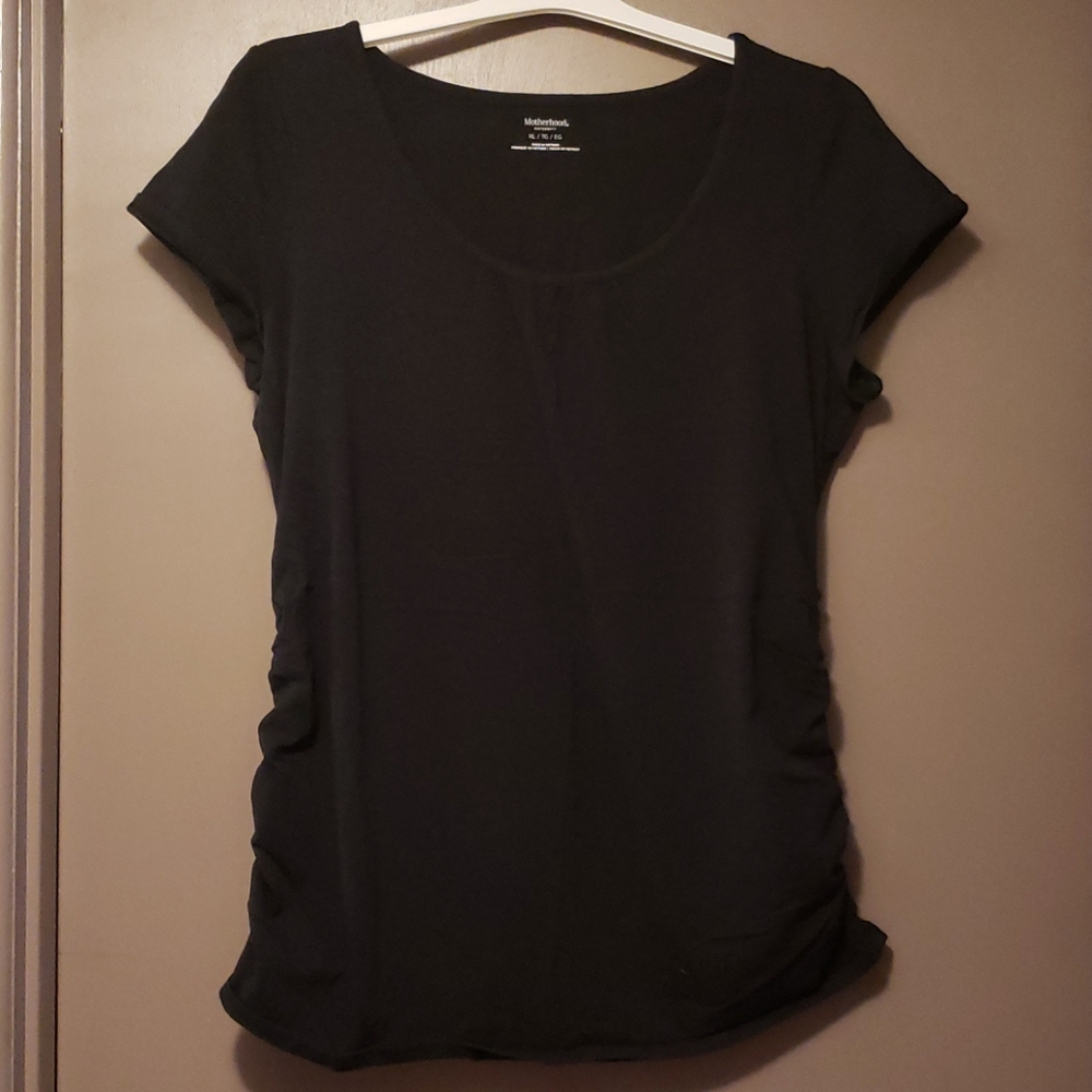 ☀️2/$15☀️ Black maternity tee